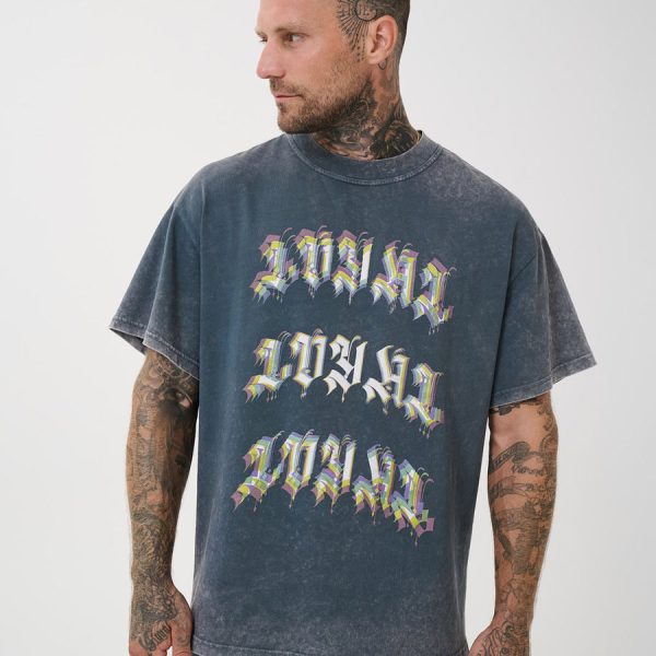 تیشرت oversized از برند Loyal
