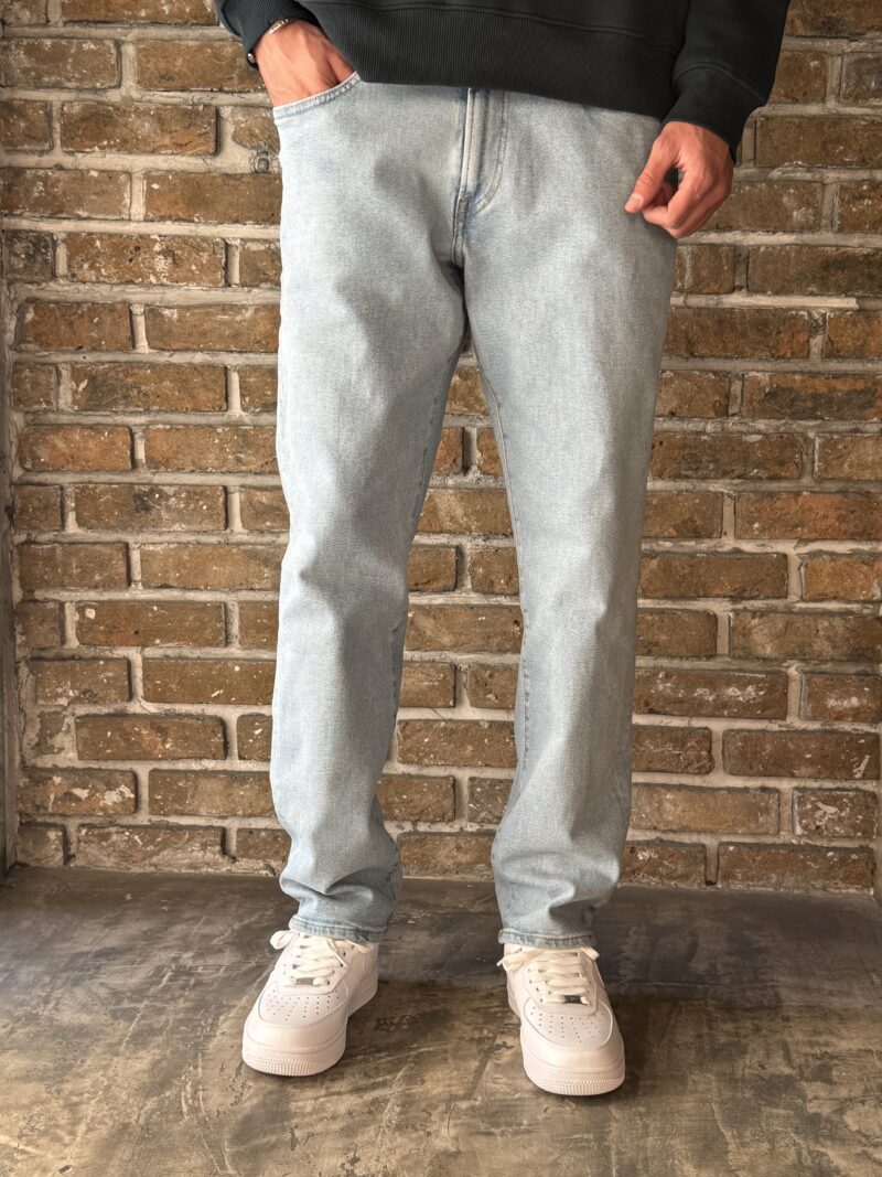 شلوار رگولار فیت از برند H&M - تصویر 3