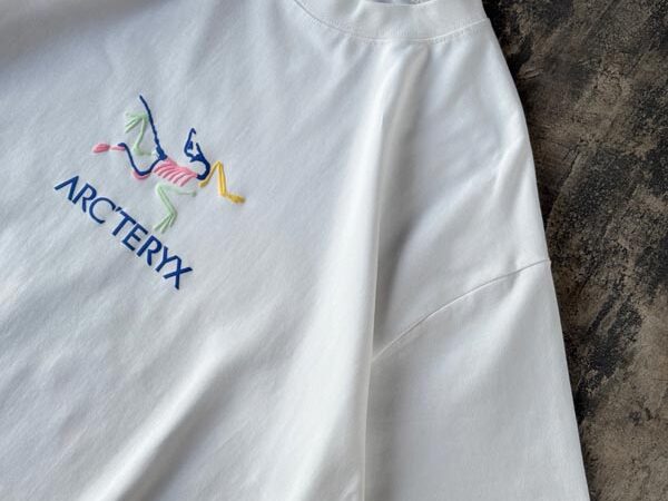 تیشرت ARCTERYX سفید