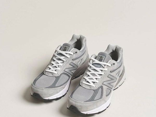 کتونی New balance 990v4